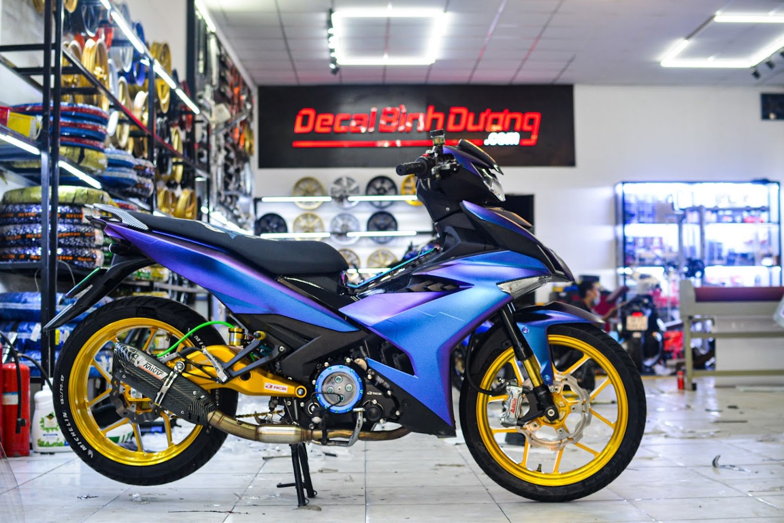 Decal Bình Dương